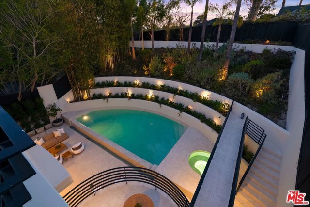 255 S Bentley Avenue, Los Angeles, CA 90049