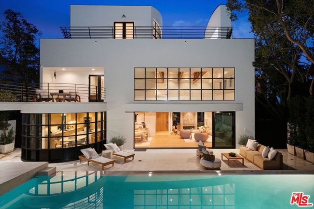 255 S Bentley Avenue, Los Angeles, CA 90049