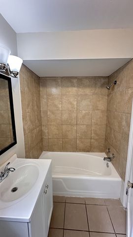 10214 S La Salle Street, Chicago, IL 60628