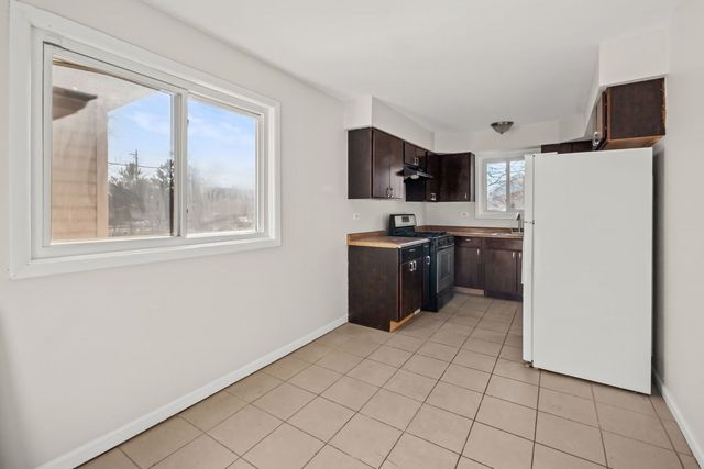 10214 S La Salle Street, Chicago, IL 60628