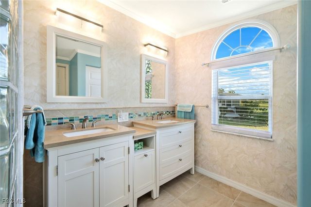 19616 Eagle Trace CT, North Fort Myers, FL 33903