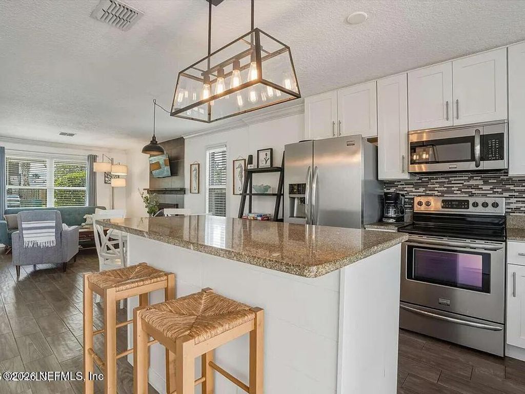 505 UPPER 8TH Avenue, Jacksonville Beach, FL 32250