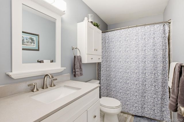 2504 John L Street, Port Huron, MI 48060