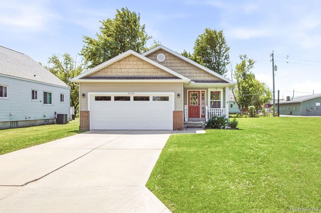 2504 John L Street, Port Huron, MI 48060