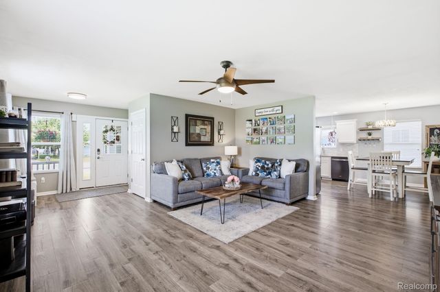 2504 John L Street, Port Huron, MI 48060