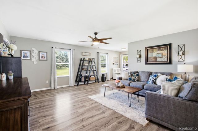 2504 John L Street, Port Huron, MI 48060