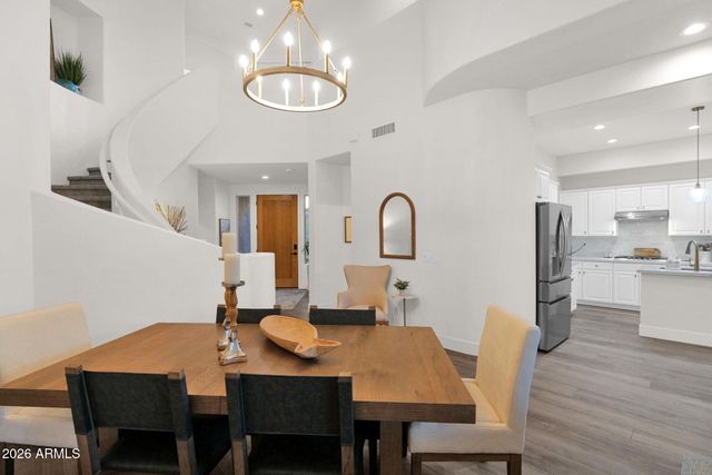 15240 N CLUBGATE Drive 111, Scottsdale, AZ 85254