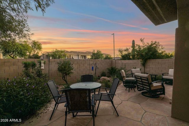 15240 N CLUBGATE Drive 111, Scottsdale, AZ 85254