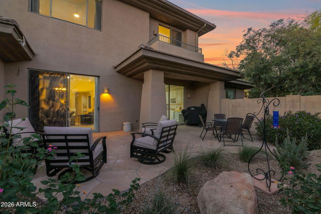 15240 N CLUBGATE Drive 111, Scottsdale, AZ 85254