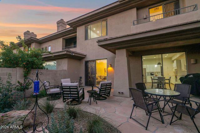 15240 N CLUBGATE Drive 111, Scottsdale, AZ 85254