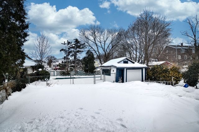 30 Franklin St, Marlborough, MA 01752