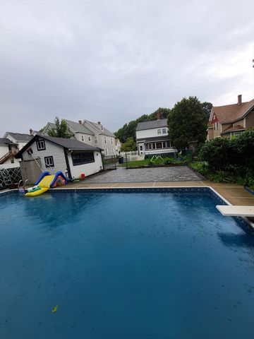 30 Franklin St, Marlborough, MA 01752