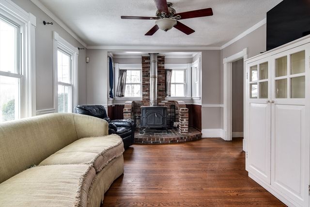 30 Franklin St, Marlborough, MA 01752