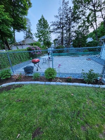 30 Franklin St, Marlborough, MA 01752