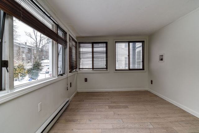 30 Franklin St, Marlborough, MA 01752