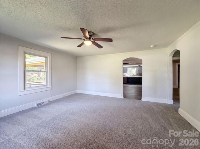 164 E Waterlynn Road, Mooresville, NC 28117