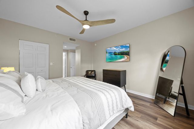 11790 Saint Andrews Place 202, Wellington, FL 33414