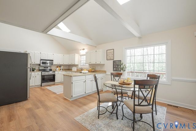 518 Fords Rd, Goochland, VA 23103