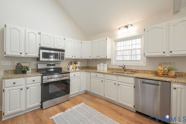 518 Fords Rd, Goochland, VA 23103