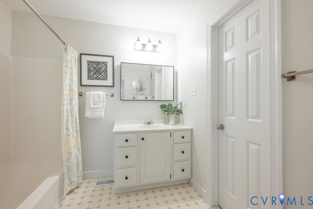 518 Fords Rd, Goochland, VA 23103