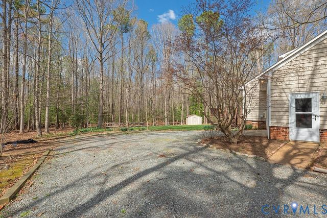 518 Fords Rd, Goochland, VA 23103