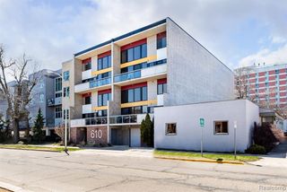 610 #204 S. Troy, Royal Oak, MI 48067