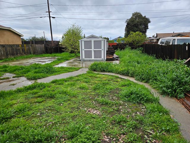 129 S C Street, Tulare, CA 93274