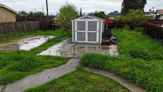 129 S C Street, Tulare, CA 93274