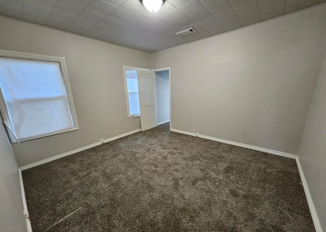 129 S C Street, Tulare, CA 93274