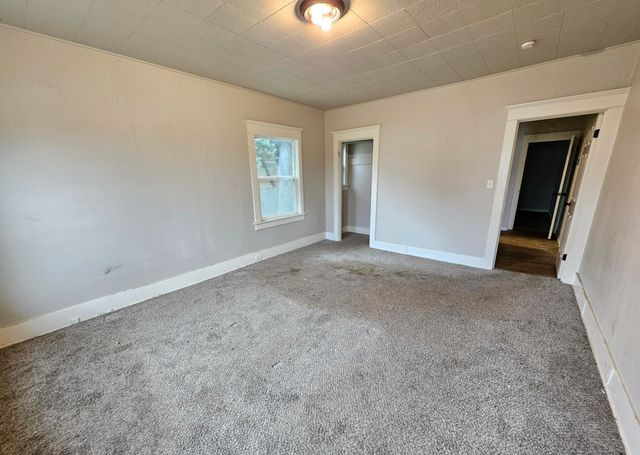 129 S C Street, Tulare, CA 93274