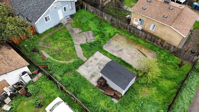 129 S C Street, Tulare, CA 93274