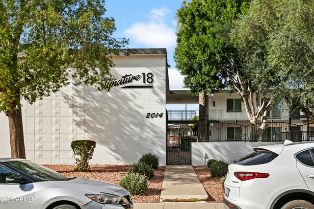 2014 W BERRIDGE Lane, Phoenix, AZ 85015