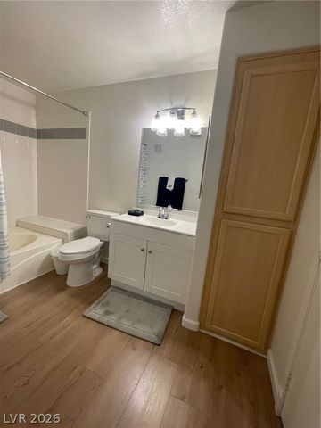 950 Seven Hills Drive 123, Henderson, NV 89052