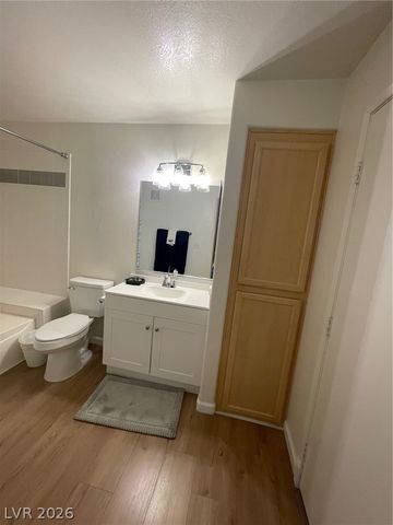 950 Seven Hills Drive 123, Henderson, NV 89052
