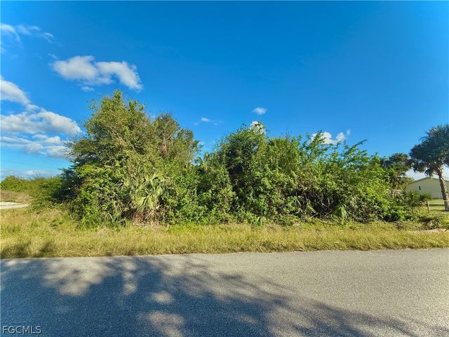 6156 Humboldt AVE, Fort Myers, FL 33905