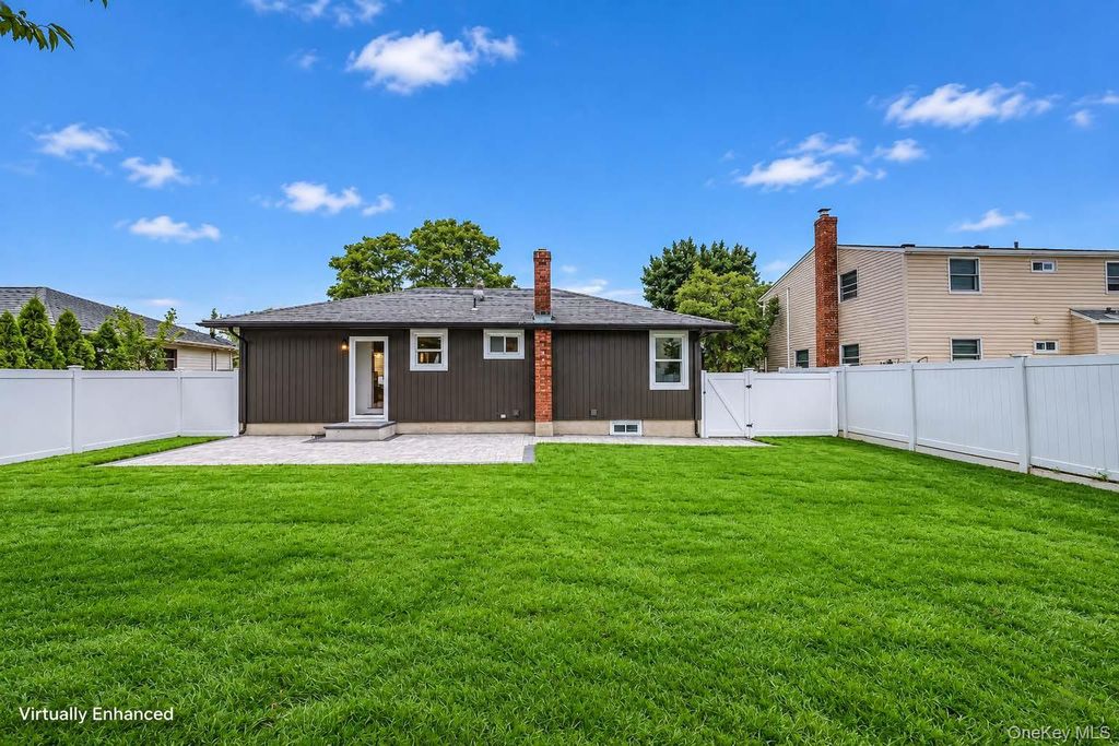 146 8th Street, Bethpage, NY 11714 — photo 2