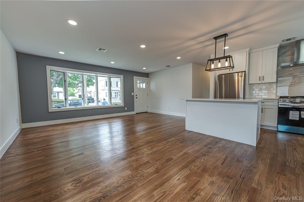 146 8th Street, Bethpage, NY 11714 — photo 5