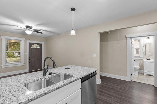 2712 Somme AVE, Norfolk, VA 23509