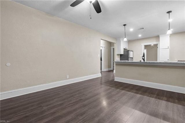 2712 Somme AVE, Norfolk, VA 23509