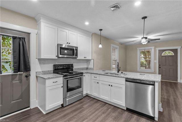 2712 Somme AVE, Norfolk, VA 23509