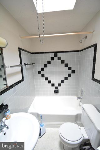 372 W MILNE ST, Philadelphia, PA 19144