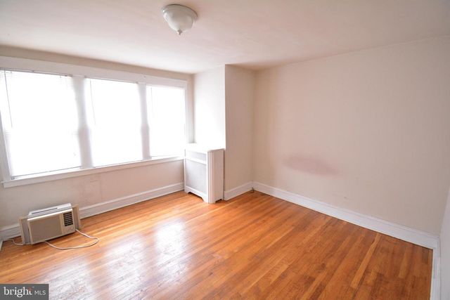 372 W MILNE ST, Philadelphia, PA 19144