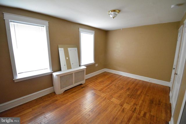 372 W MILNE ST, Philadelphia, PA 19144