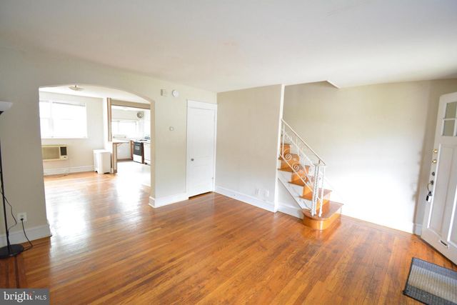 372 W MILNE ST, Philadelphia, PA 19144