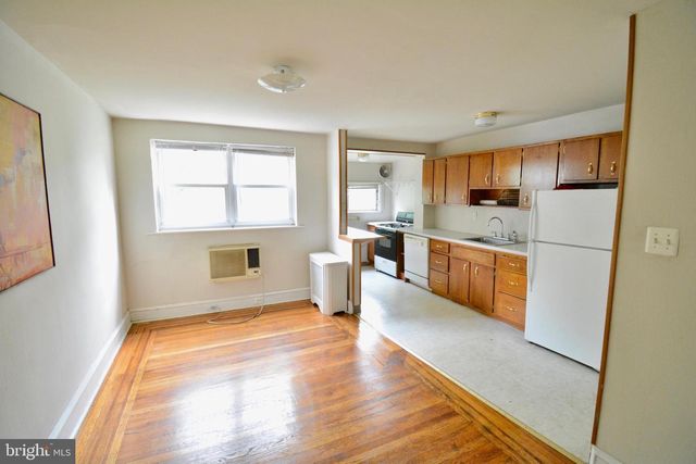 372 W MILNE ST, Philadelphia, PA 19144