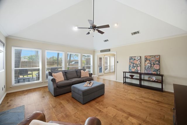 2741 Fox Glenn Court, Hurst, TX 76054