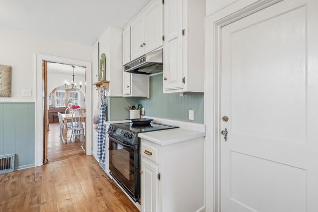 836 S Madison Ave, Wichita, KS 67211