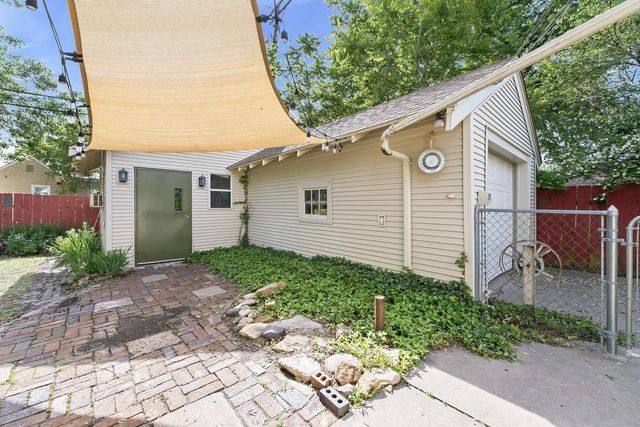 836 S Madison Ave, Wichita, KS 67211