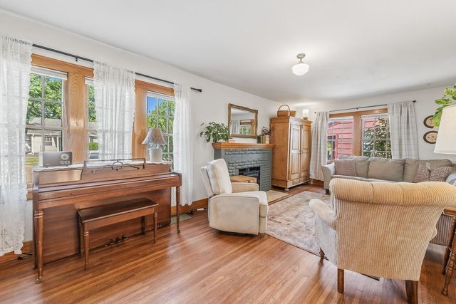 836 S Madison Ave, Wichita, KS 67211