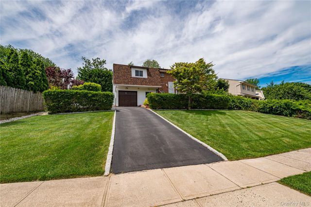 4 Bowman Lane, Kings Park, NY 11754